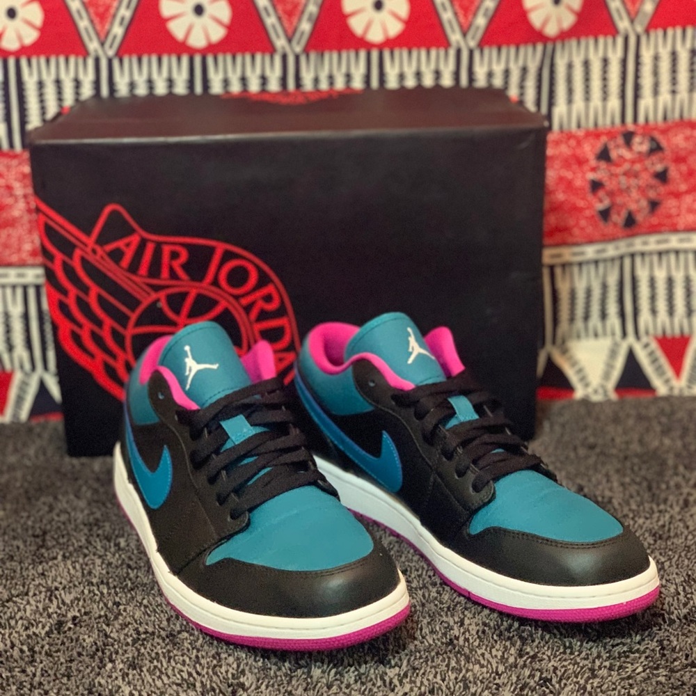 Rare Nike Air Jordan 1 Retro Low🔥